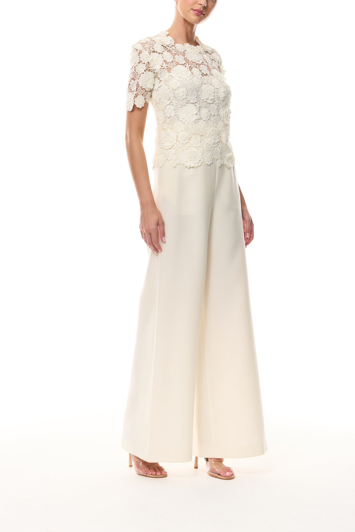 Monique Lhuillier Spring 2026 Ivory three dimensional floral lace Short sleeve blouse
with separate camisole - side.