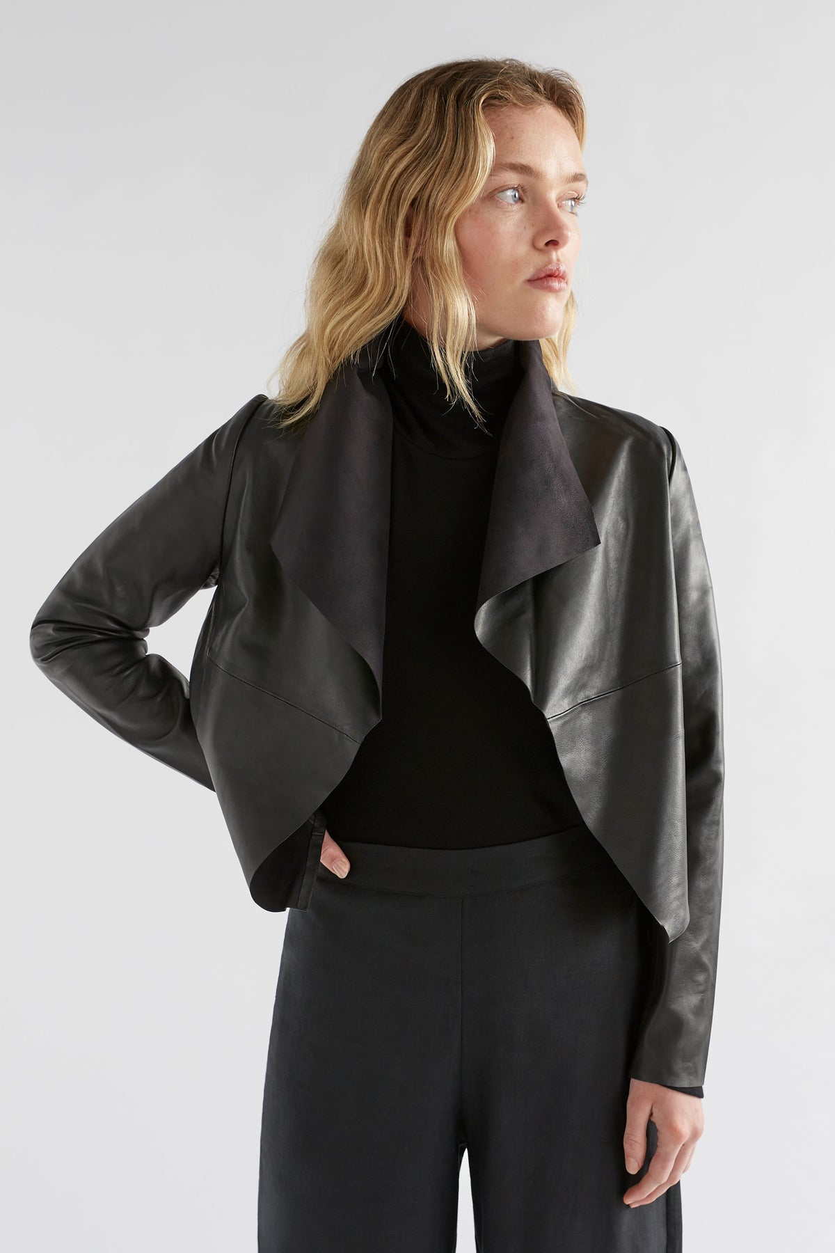 Fine Leather Lightweight Jacket Model with skivvy Front | BLACK