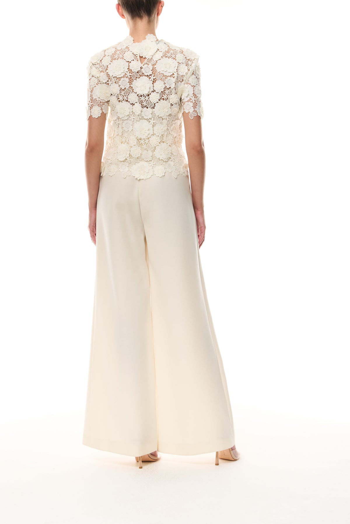 Monique Lhuillier Spring 2026 Ivory three dimensional floral lace Short sleeve blouse
with separate camisole -back.